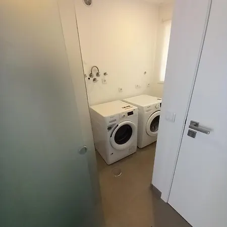 Casa Modern House Сasa de vacaciones *